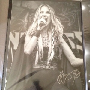 Signed Jill Janus of Huntress photo. Taken at Mayhem 2013. 